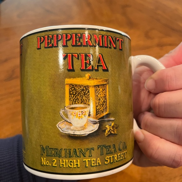 Vintage Oneida Tea mug set. EUC! Set of 2. Can be for coffee if you are a rebel! - Picture 10 of 11